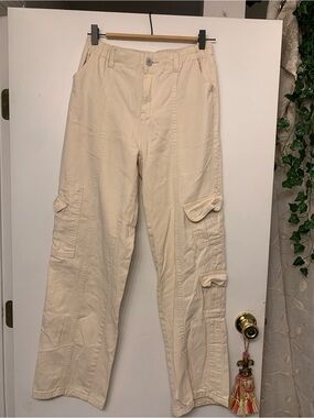 Cargo Pants in Cream - Classic Utility Style